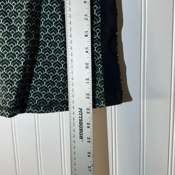 T by Talbots UPF 50+ Short Sleeve Activewear Shirt M Black Green Geometric - Picture 6 of 8